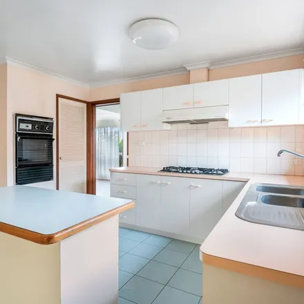 Image 6 - Lewis Close, Mill Park VIC 3032, Australia - Apartment for rent