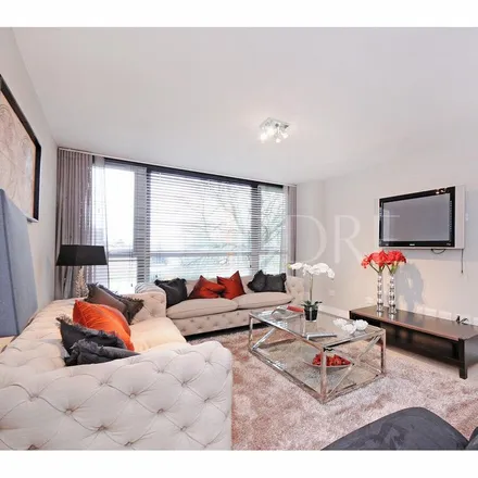 Rent this 3 bed apartment on Finchley Road in London, NW8 0SG
