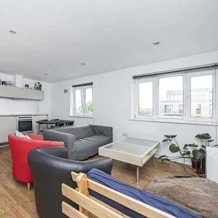 Image 2 - Rosegate House, 3 Hereford Road, Old Ford, London, E3 2FQ, United Kingdom - Apartment for sale