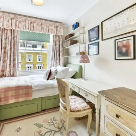 Image 6 - Cheyne Terrace, 77 Chelsea Manor Street, London, SW3 5QJ, United Kingdom - Townhouse for rent