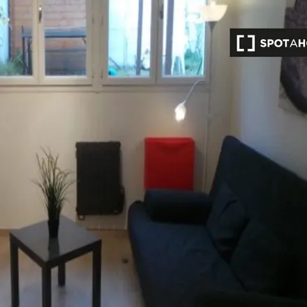 Rent this studio apartment on 44 Avenue Anatole France in 92700 Colombes, France