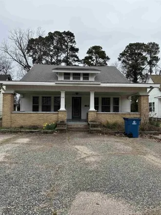 Buy this 2 bed house on 238 Pine Bluff Street in Malvern, AR 72104