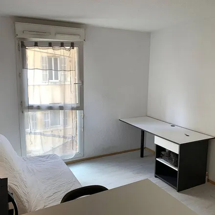 Image 3 - 22 Rue Yves Lariven, 13005 5e Arrondissement, France - Apartment for rent
