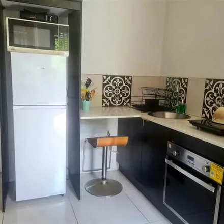 Rent this 1 bed apartment on 32 Wolkberg Road in Glenvista, Johannesburg