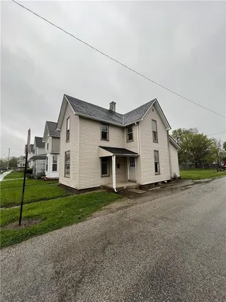 Image 3 - 251 West 3rd Street, Peru, IN 46970, USA - House for sale