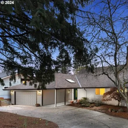 Buy this 6 bed house on 4110 Southwest Jerald Court in Portland, OR 97221