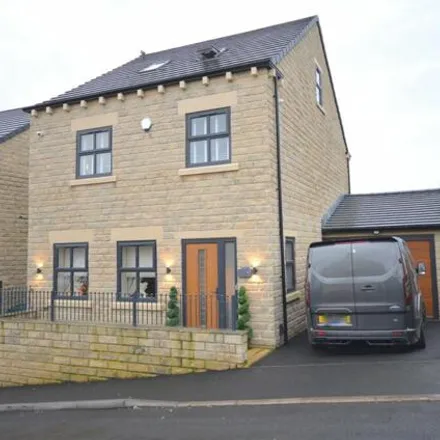 Buy this 4 bed house on Nab Lane in Battyeford, WF14 9BN