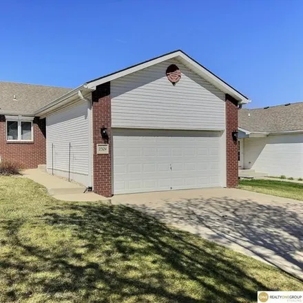 Buy this 3 bed house on 2324 Dodge Street in Lincoln, NE 68521