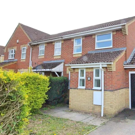 Rent this 3 bed house on Rutherford Close in Borehamwood, WD6 5RZ