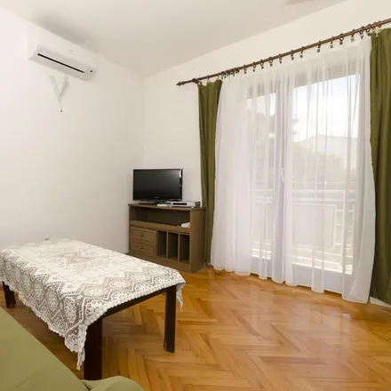 Rent this 4 bed apartment on 22202 Primošten