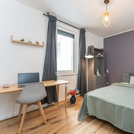 Rent this studio room on Cunostraße 44A in 14193 Berlin, Germany