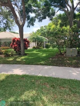 Buy this 2 bed condo on unnamed road in North Palm Beach, FL 33410