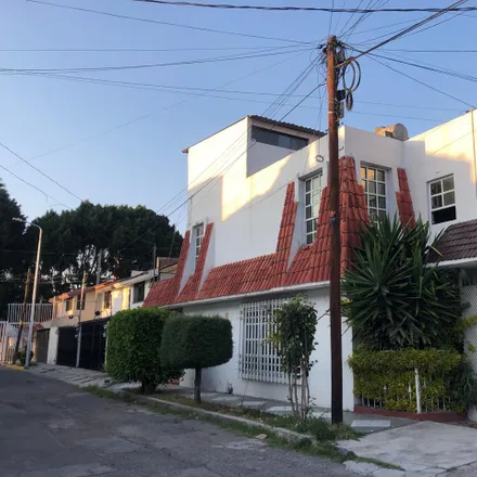 Rent this studio house on Calle Loma Verde in 72220 Puebla City, PUE