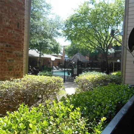 Buy this 1 bed condo on 18419 Tettenhall Drive in Dallas, TX 75252