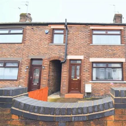 Buy this 3 bed townhouse on Castle Street in Widnes, WA8 0BP