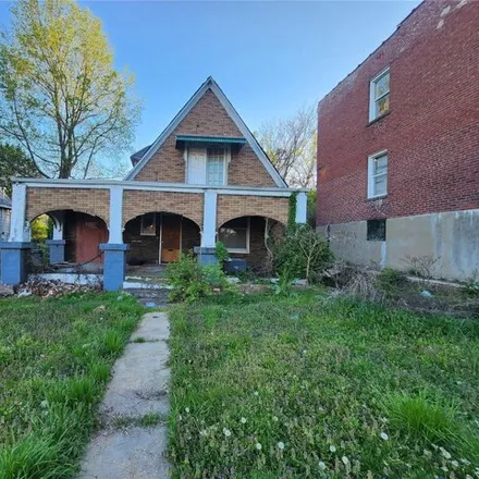 Buy this 3 bed house on 5370 Maffitt Avenue in St. Louis, MO 63112