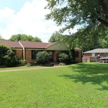 Rent this 3 bed house on 6 Richmond Drive in Clarksville, TN 37042