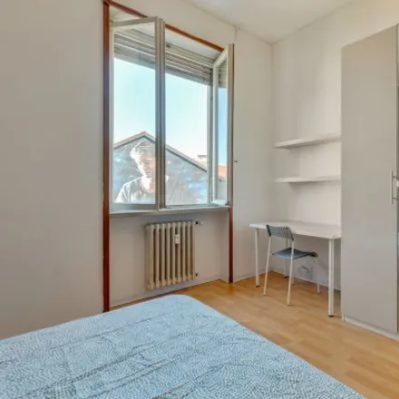 Rent this 4 bed room on Biblioteca Comunale Vigentina in Corso di Porta Vigentina, 15