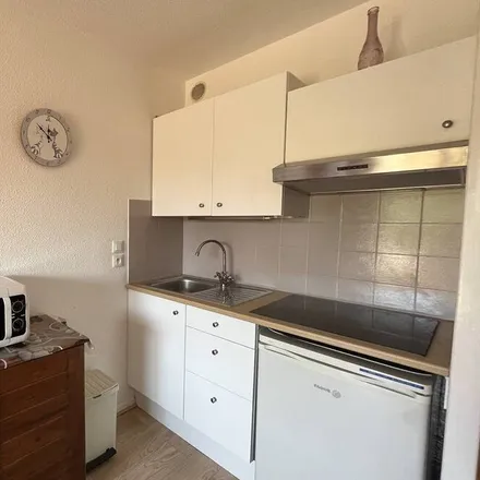 Image 1 - 83230 Bormes-les-Mimosas, France - Apartment for rent