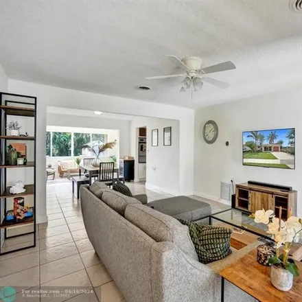 Image 4 - 236 Southeast 1st Terrace, Dania Beach, FL 33004, USA - House for sale