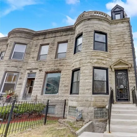 Buy this 4 bed house on 6442 South Ingleside Avenue in Chicago, IL 60637