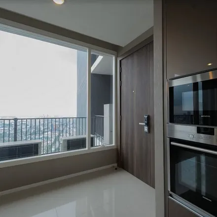 Image 4 - Menam Residences, Soi Charoen Krung 72/5, Baan Mai, Bang Kho Laem District, Bangkok 10120, Thailand - Apartment for rent