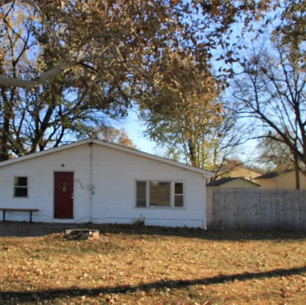 Buy this 3 bed house on 2127 River Drive in Riverside, Sioux City