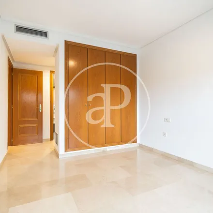 Image 3 - Carrer de la Safor, 12, 46015 Valencia, Spain - Apartment for rent