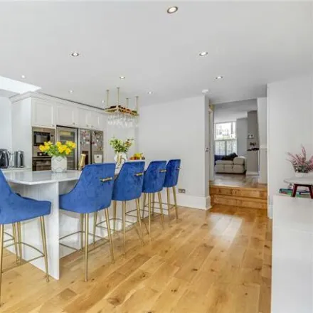 Image 2 - 369 New King's Road, London, SW6 4RJ, United Kingdom - House for sale