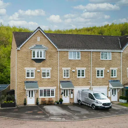 Buy this 4 bed townhouse on unnamed road in Kirkburton, HD8 0FT