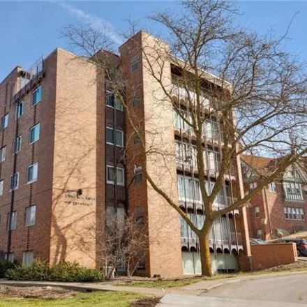 Buy this 3 bed condo on 4519 Grand Avenue in Des Moines, IA 50312