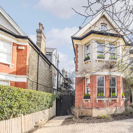 Buy this 6 bed house on Lewisham Park in London, SE13 6QZ