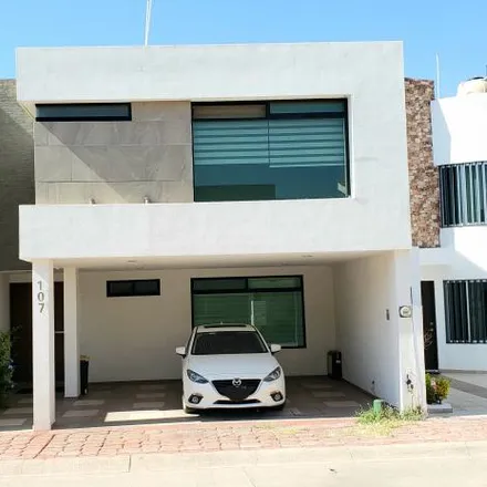 Rent this 3 bed house on Circuito Sierra de Córdoba in Residencial Santa Fe, 37296 León