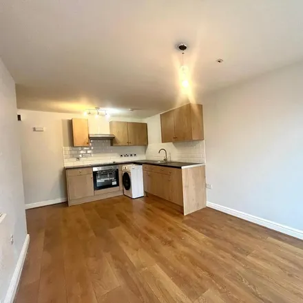 Rent this 2 bed apartment on Stockport in Station Road, SK3 9DY