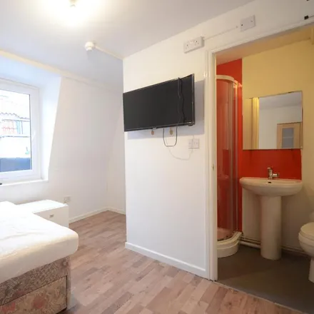 Rent this 1 bed room on Hat Bistro in 5 Denmark Street, Bristol