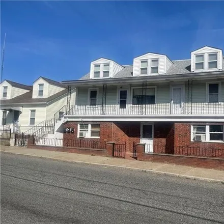Rent this 1 bed house on 66 Mill Street in Valley Falls, Cumberland
