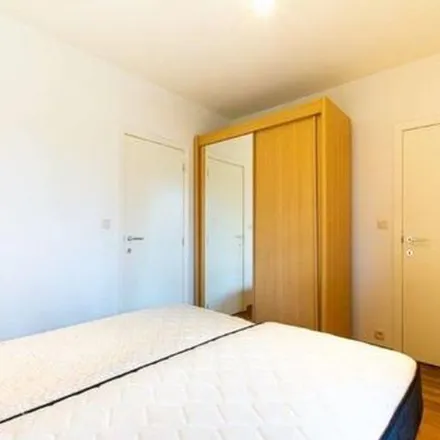 Rent this 3 bed apartment on Avenue des Nénuphars - Waterleliënlaan 36 in 1160 Auderghem - Oudergem, Belgium