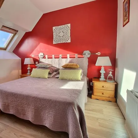 Rent this 2 bed house on Lande de Plumelec in 56420 Plumelec, France