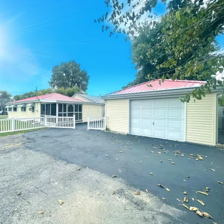 Buy this 2 bed house on 203 Renner Street in Buckeye Lake, Union Township