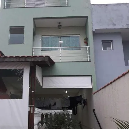 Buy this 3 bed house on Rua Apiaí 713 in Vila Curuçá, Santo André - SP
