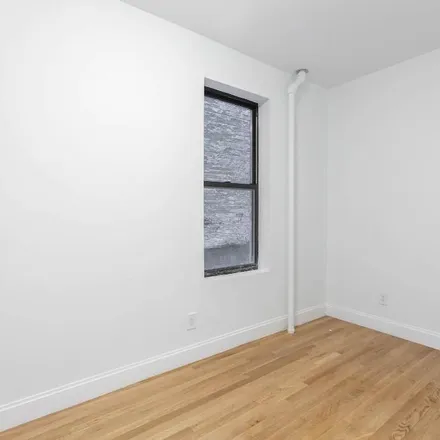 Image 7 - One Stop Laundromat, 590 Amsterdam Avenue, New York, NY 10024, USA - Apartment for rent