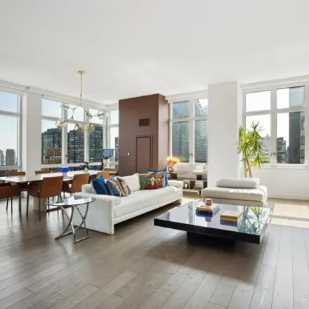 Buy this 3 bed condo on The Halcyon in 305 East 51st Street, New York