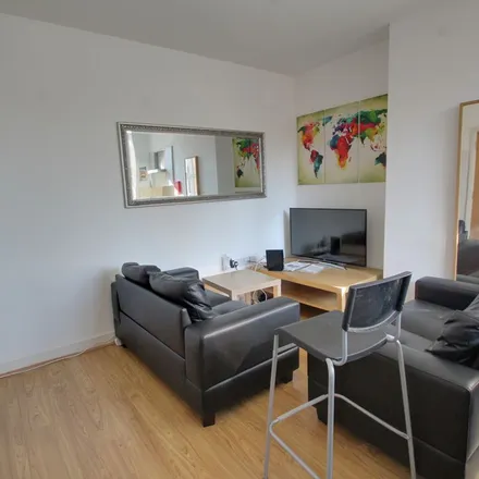 Rent this 4 bed apartment on Harrow Road in Leicester, LE3 0JZ