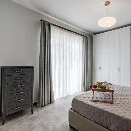 Rent this 2 bed apartment on 2261 Leidschendam-Voorburg