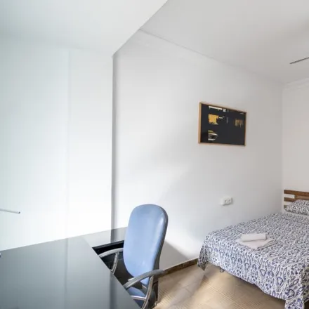 Rent this 6 bed room on Carrer de Mossén Jordi in 2, 46018 Valencia
