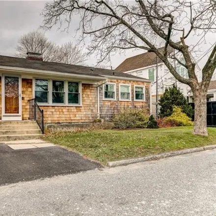 Rent this 3 bed house on 4 Sagamore St in Newport, Rhode Island