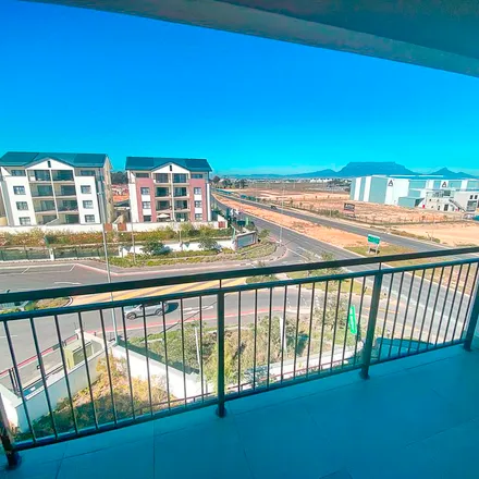 Rent this 1 bed apartment on Midwood Avenue in Richwood, Western Cape