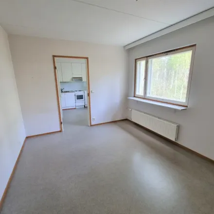 Rent this 2 bed apartment on Karpalotie in 18200 Heinola, Finland