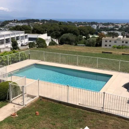 Rent this 3 bed apartment on Place du Général de Gaulle in 06600 Antibes, France