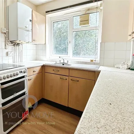 Image 4 - 45-55 Eynsham Drive, London, SE2 9JT, United Kingdom - Apartment for rent